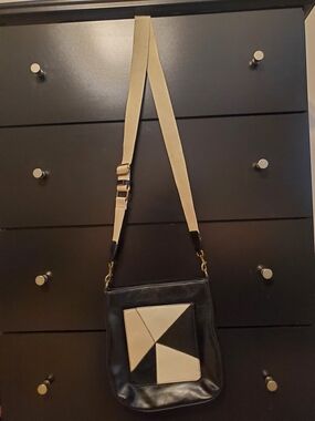 Universal Thread Black and Cream Crossbody Bag with Geometric Front Panel